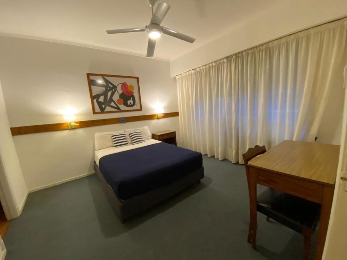 Wanna La Plata Hostel Eksteriør bilde